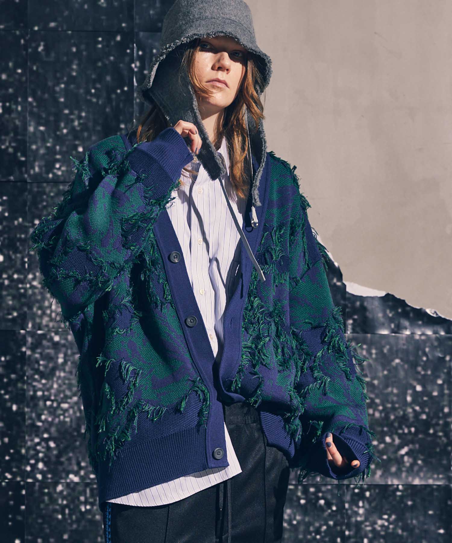 SALE】Grunge Leaf Jacquard Prime-Over Knit Cardigan