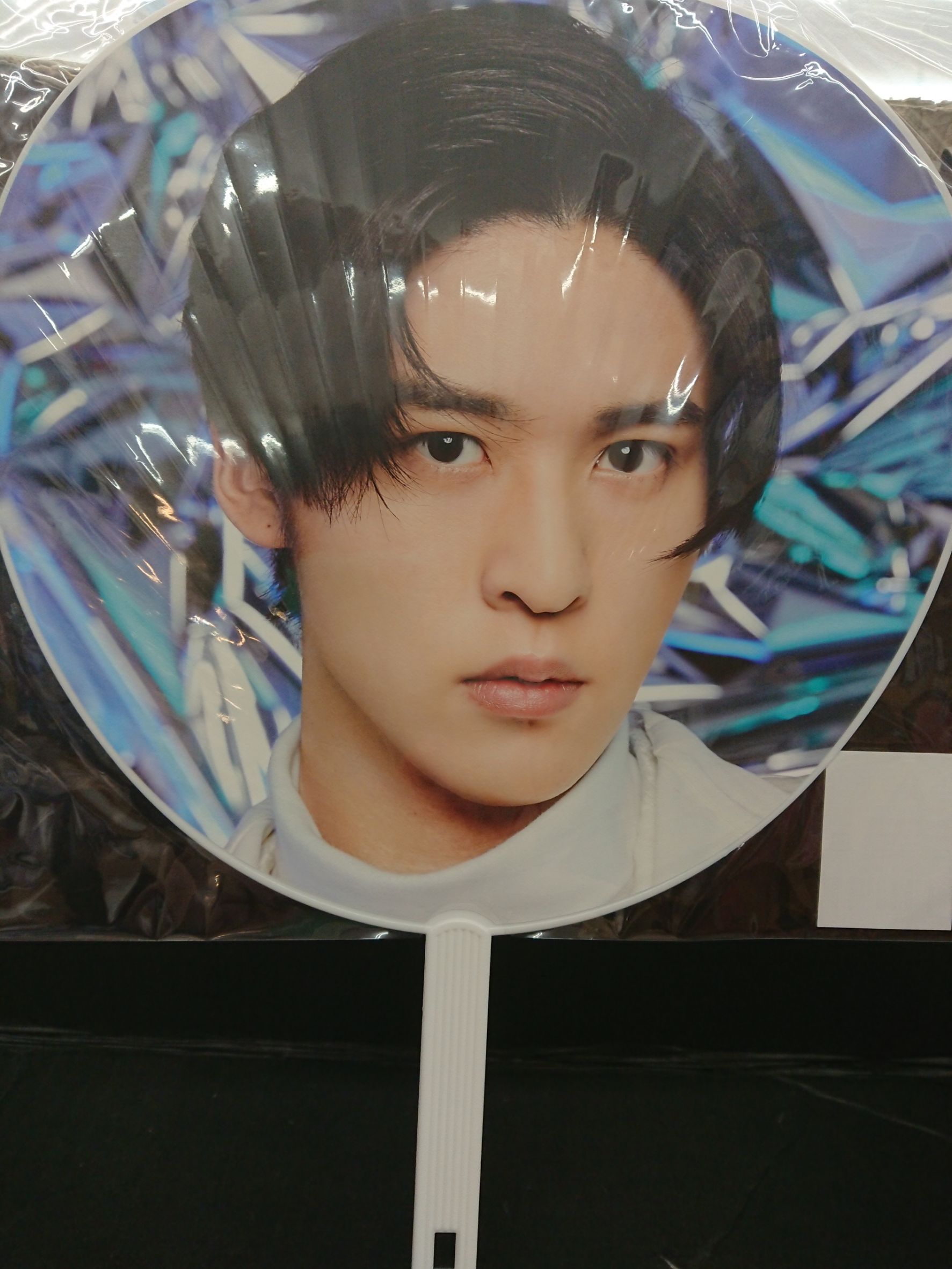 アイドル】11/4□買取情報です！◇SnowMan ASIA TOUR 2D2D うちわ目黒