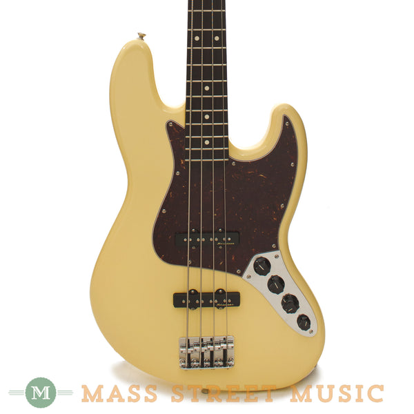 Fender - Deluxe Active Jazz Bass Guitar with gigbag | Mass Street