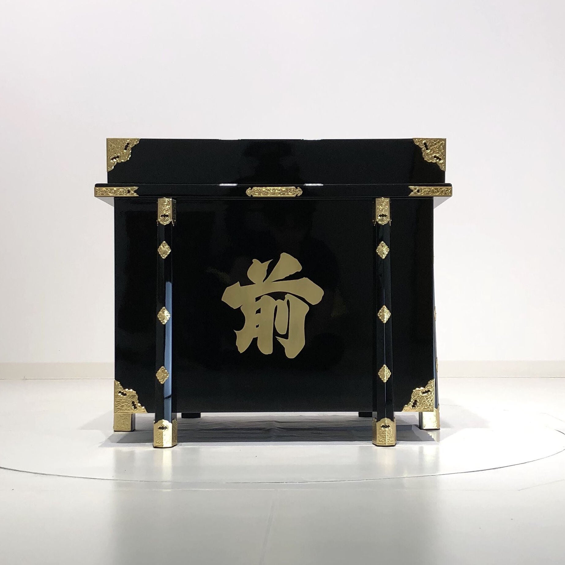 A-001】鎧櫃 (大人・六本足)