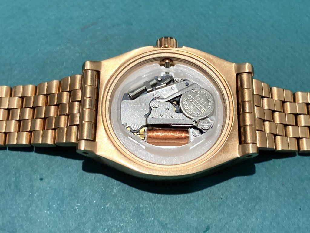 時計が止まってしまった NIXON ニクソンの電池交換