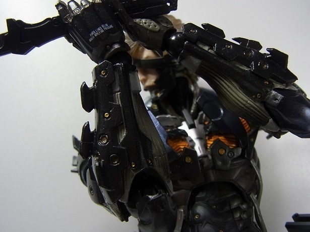 レビュー:プレイアーツ改 雷電 (メタルギア ライジングリベンジェンス