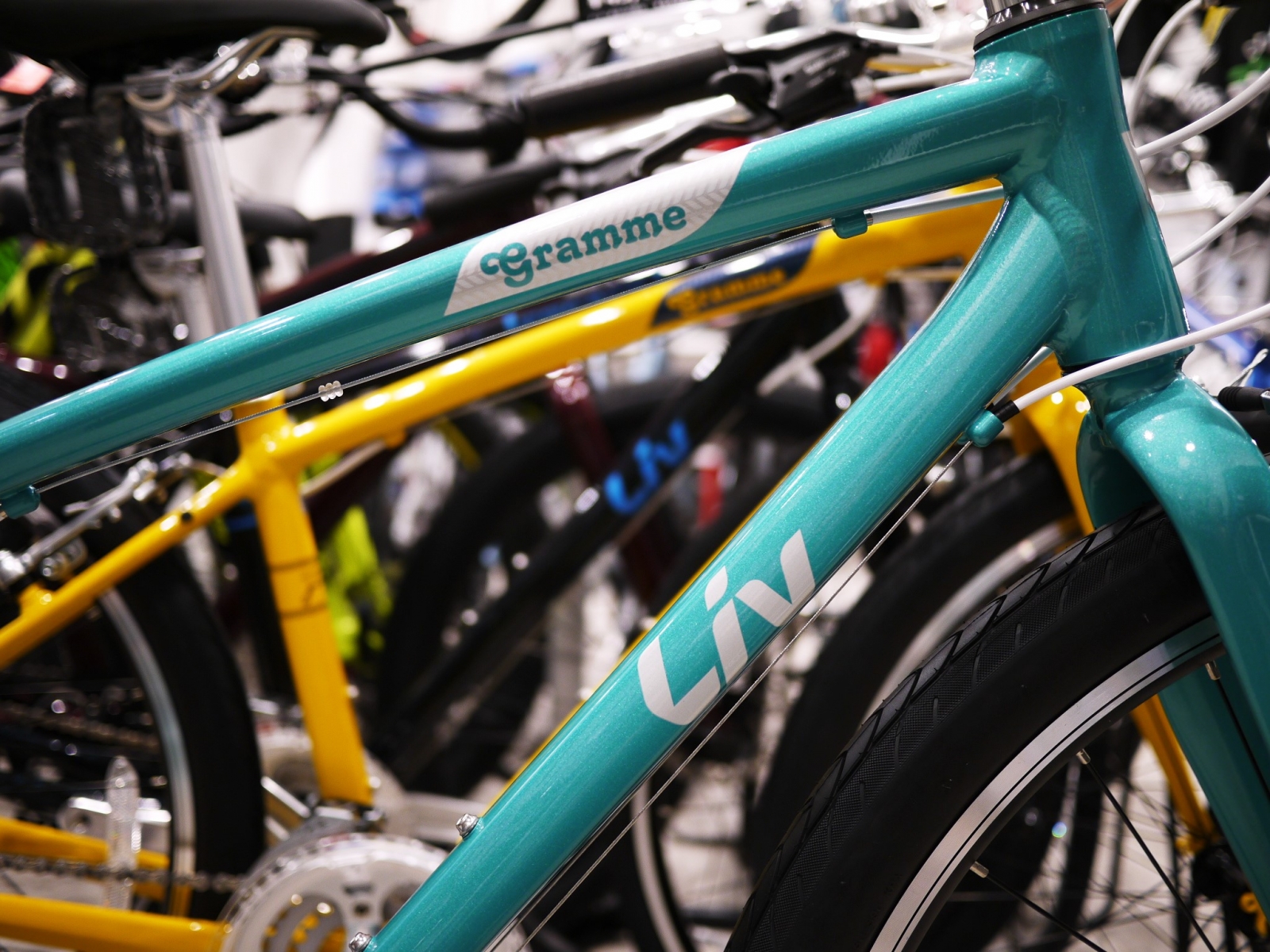 2020 GIANT（ジャイアント）/Liv（リブ） クロスバイク、GRAVIER