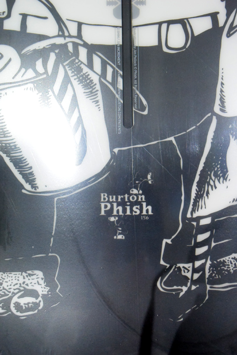 BURTONのパウダーボードといえばコレ FISH – A-BONY