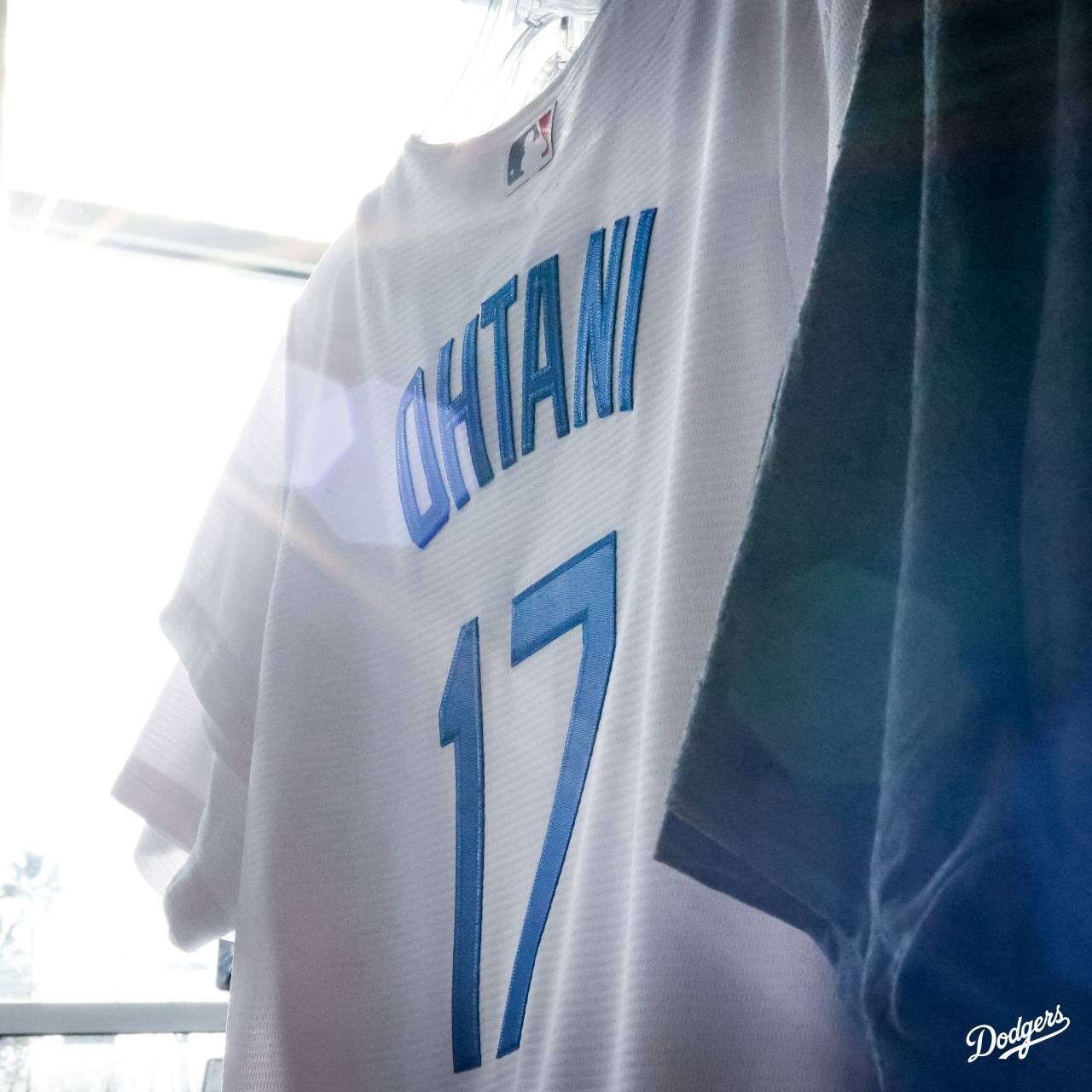 直筆サイン入り】ドジャース 大谷翔平 ユニフォーム購入方法 – AuthentiCo.