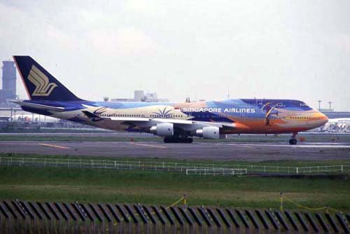 シンガポール航空 特別塗装 B747-412 9V-SPK トロピカルメガトップ