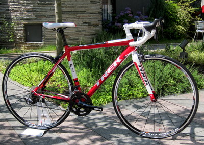 スペックにこだわったアルミロードバイクTREK(トレック)2.3 | 奈良