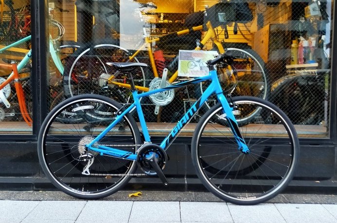 新宿都庁前店 クラス最軽量 / GIANT CROSTAR ジャイアント クロスター