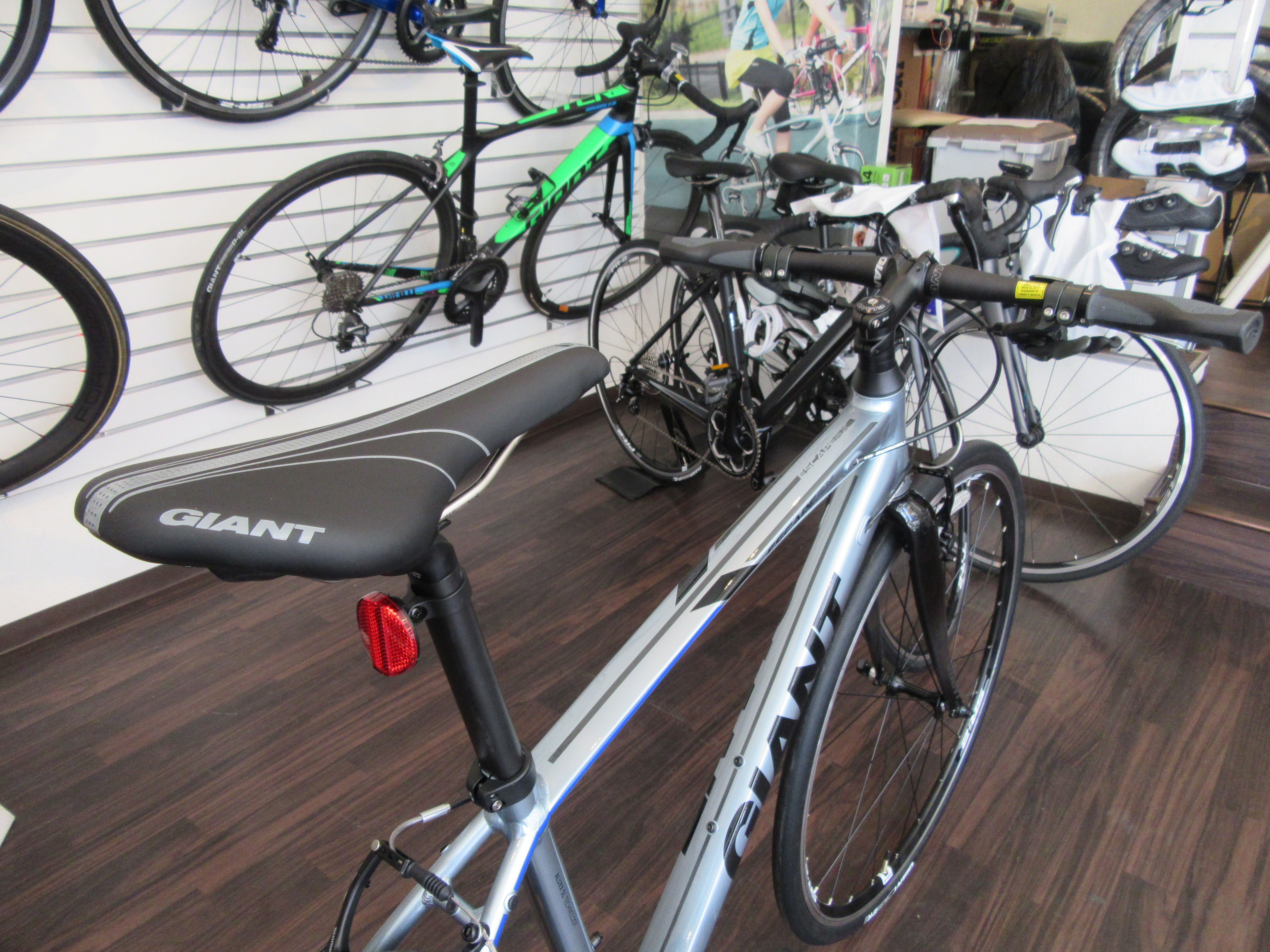 当店大好評モデル最上位グレード！！ 2017 ESCAPE RX1