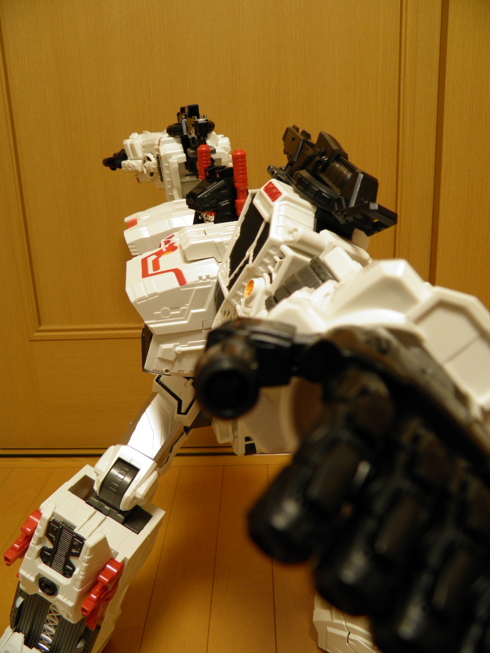 TF ジェネレーションズ玩具レビュー ～TG23 メトロプレックス編