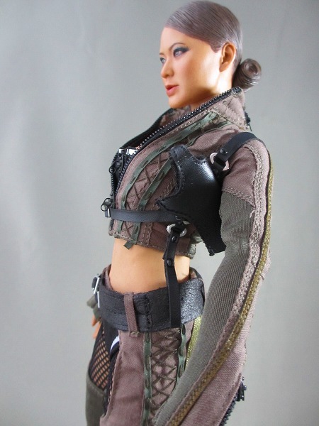 HOTTOYS 『エンジェル ウォーズ』 アンバー レビュー - okurejeの日記