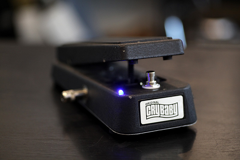 01月15日 – Jim Dunlop GCB-95 Crybaby トゥルーバイパス改造 LEDを