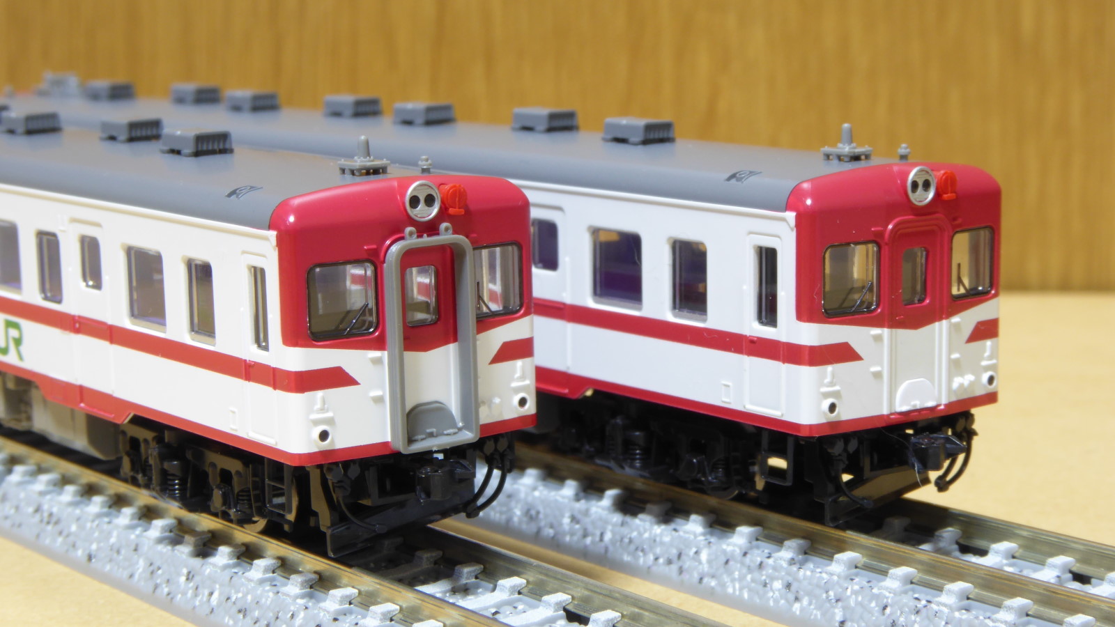 TOMIX キハ52形100番台（盛岡色・赤鬼） 入線 | 気軽にNゲージ＠鉄道