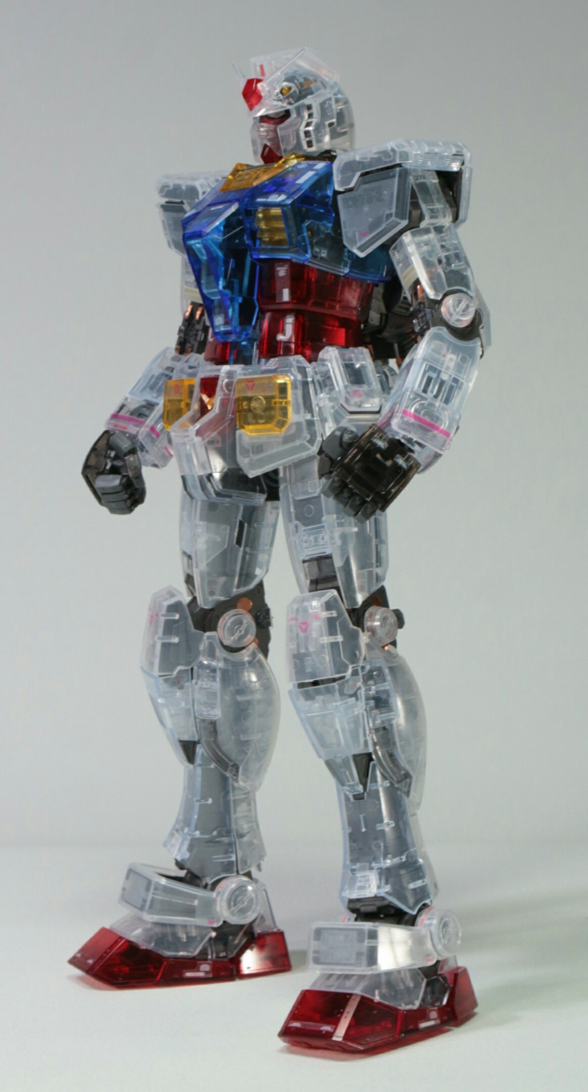 MG 1/100 ガンダムベース限定 RX-78-2 ガンダムVer.3.0 [クリアカラー