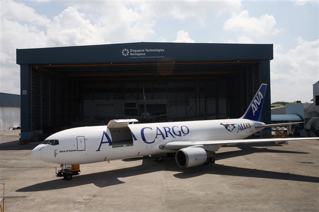 First 767-300 Boeing Converted Freighter Goes to ANA – Flightstory