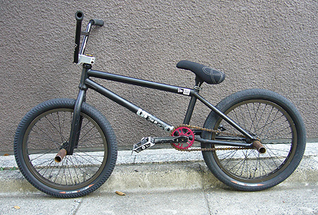 UNITED TRINTY by Yugo | W-BASE | BMX, PISTバイクを扱う自転車専門