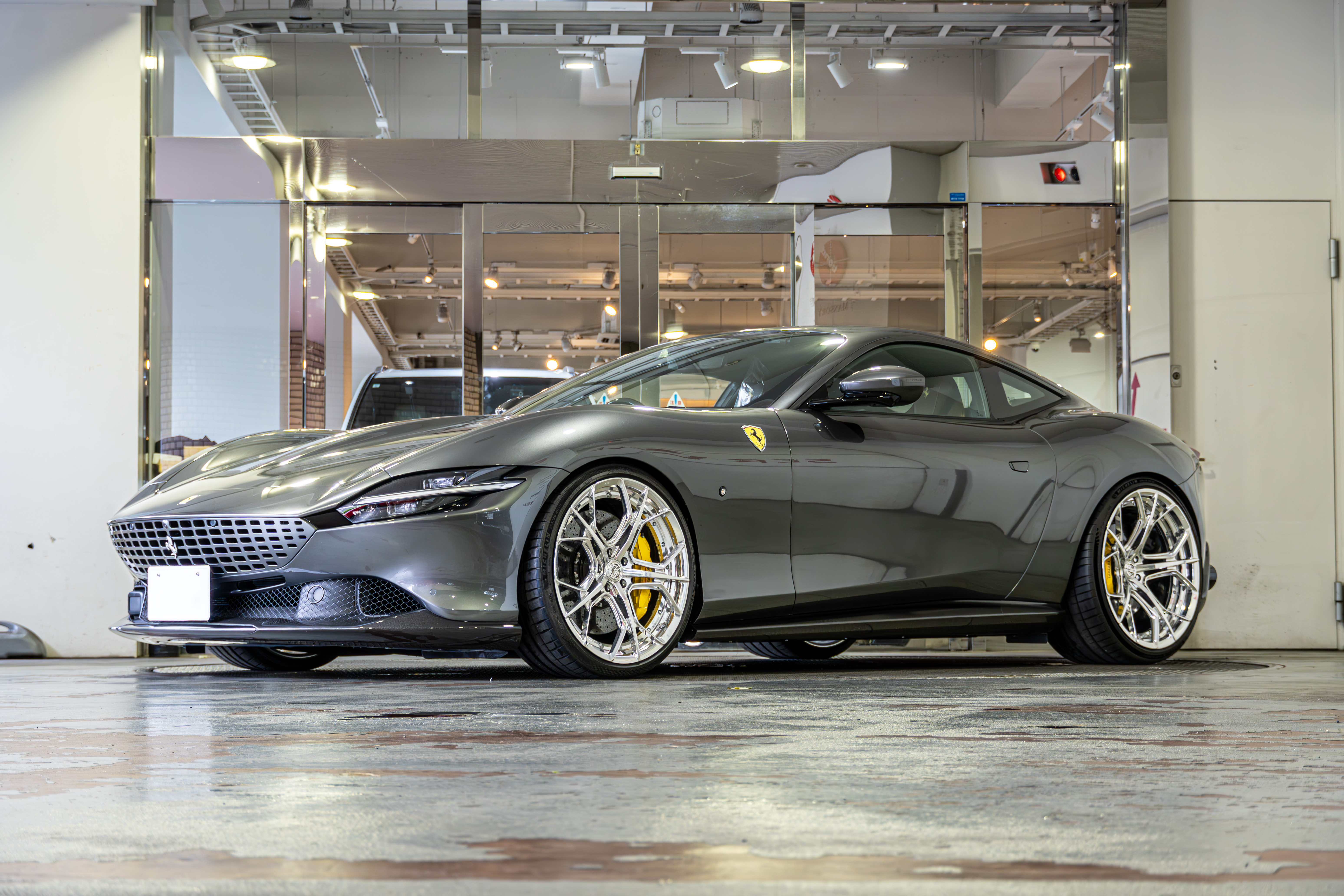 新入庫！Ferrari Roma！！