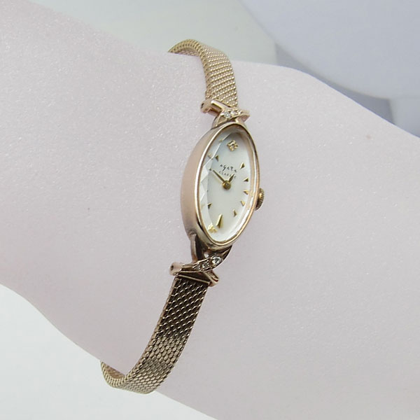 電池交換済 アガット agete 腕時計 K10 D0.52 ダイヤ入り クオーツ