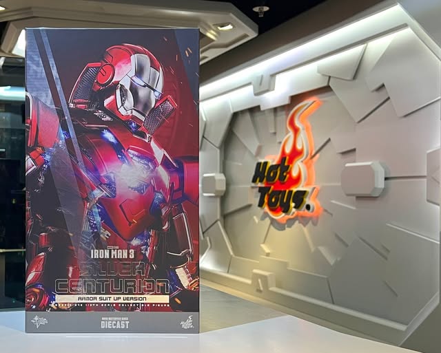 ホットトイズ 『アイアンマン3』MMS618D43 シルバー・センチュリオン