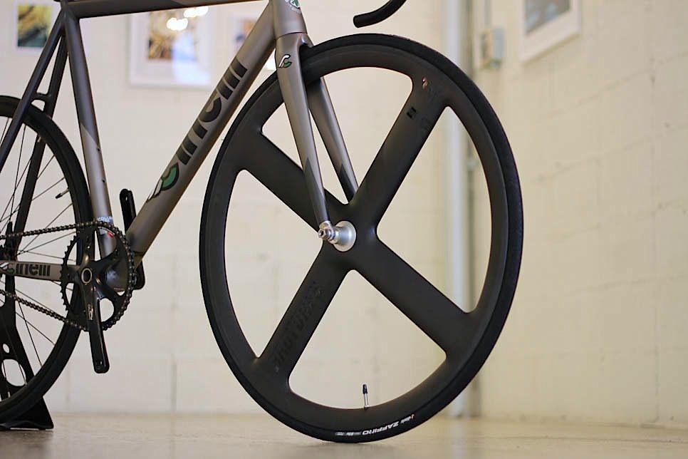 デザインよし、性能よし、コスパもよし。 | ブローチャーズ - BROTURES