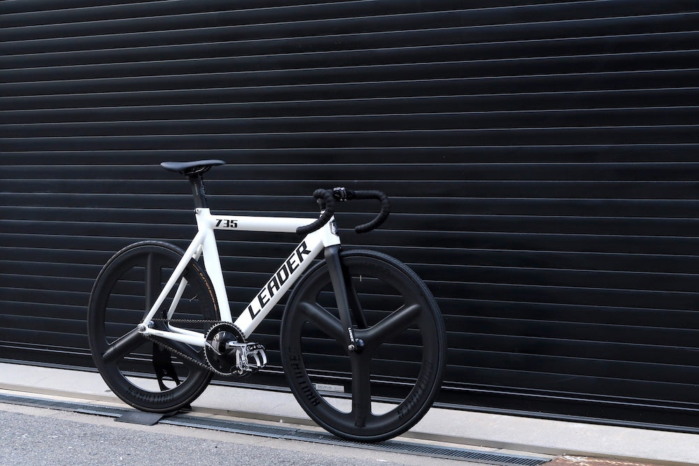 入ってくるなりサイズ欠け。それがLEADER | ブローチャーズ - BROTURES