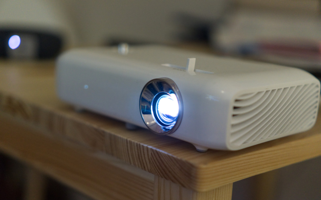 4Kテレビを断捨離してプロジェクター『PH550G』を導入！