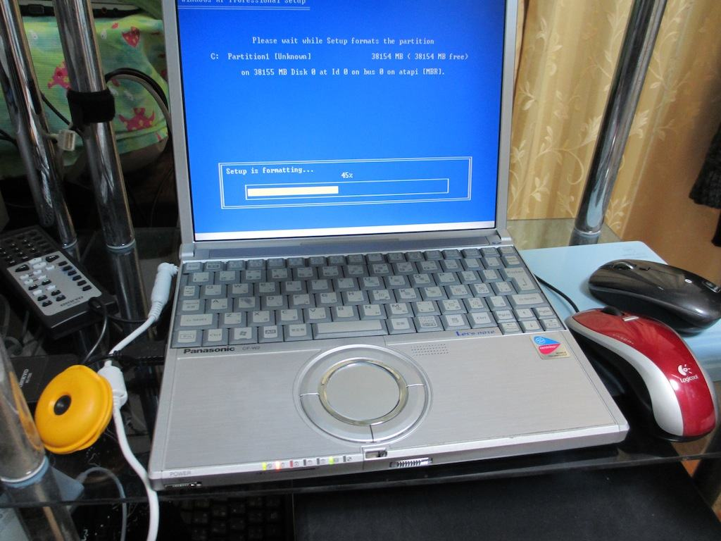 Let's Note CF-W2 (2004) - みーのぺーじ