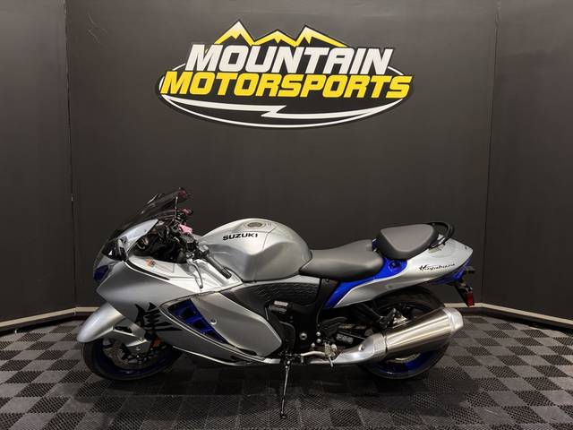2025 Suzuki Hayabusa | Mountain Motorsports