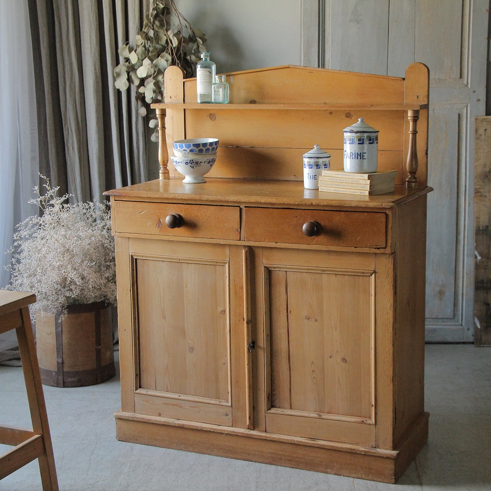 1900年代オールドパイン材カップボード（横幅96cm） イギリス