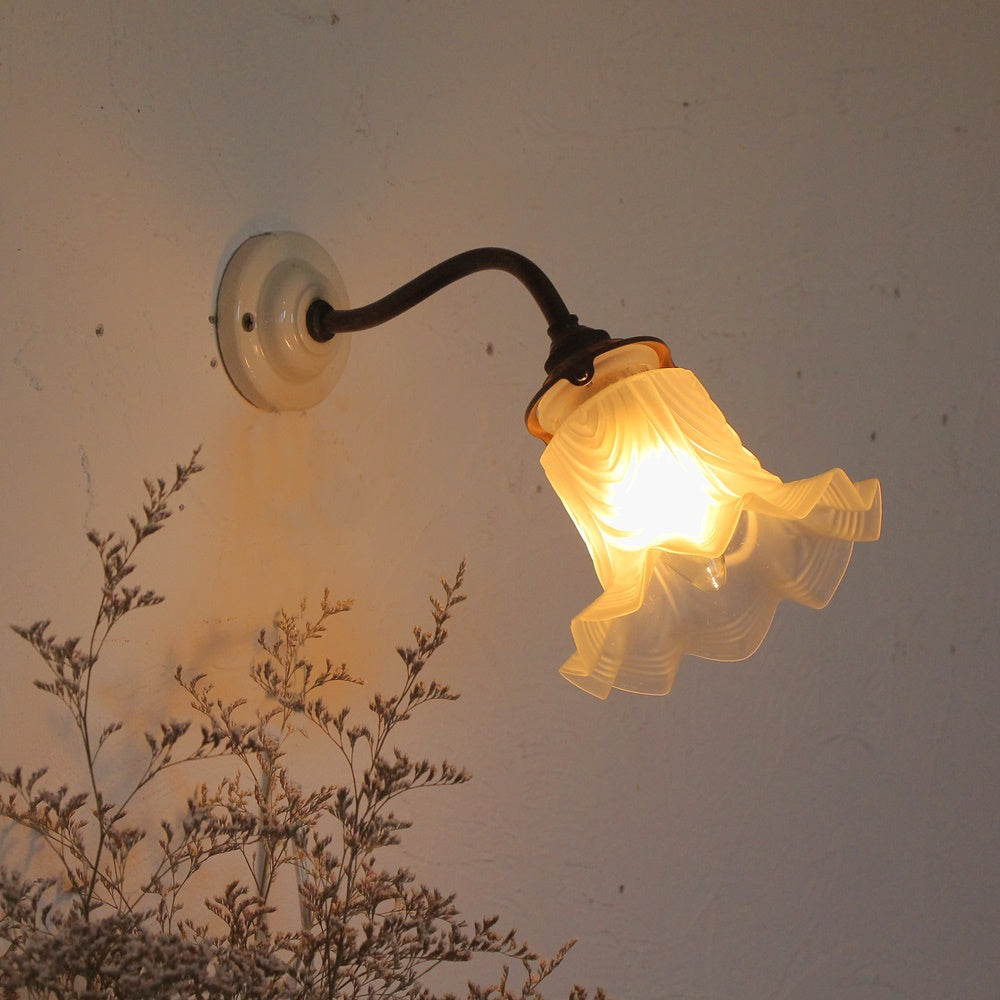 シェード付き壁付け照明（ブラケット）奥行き29cm フランス