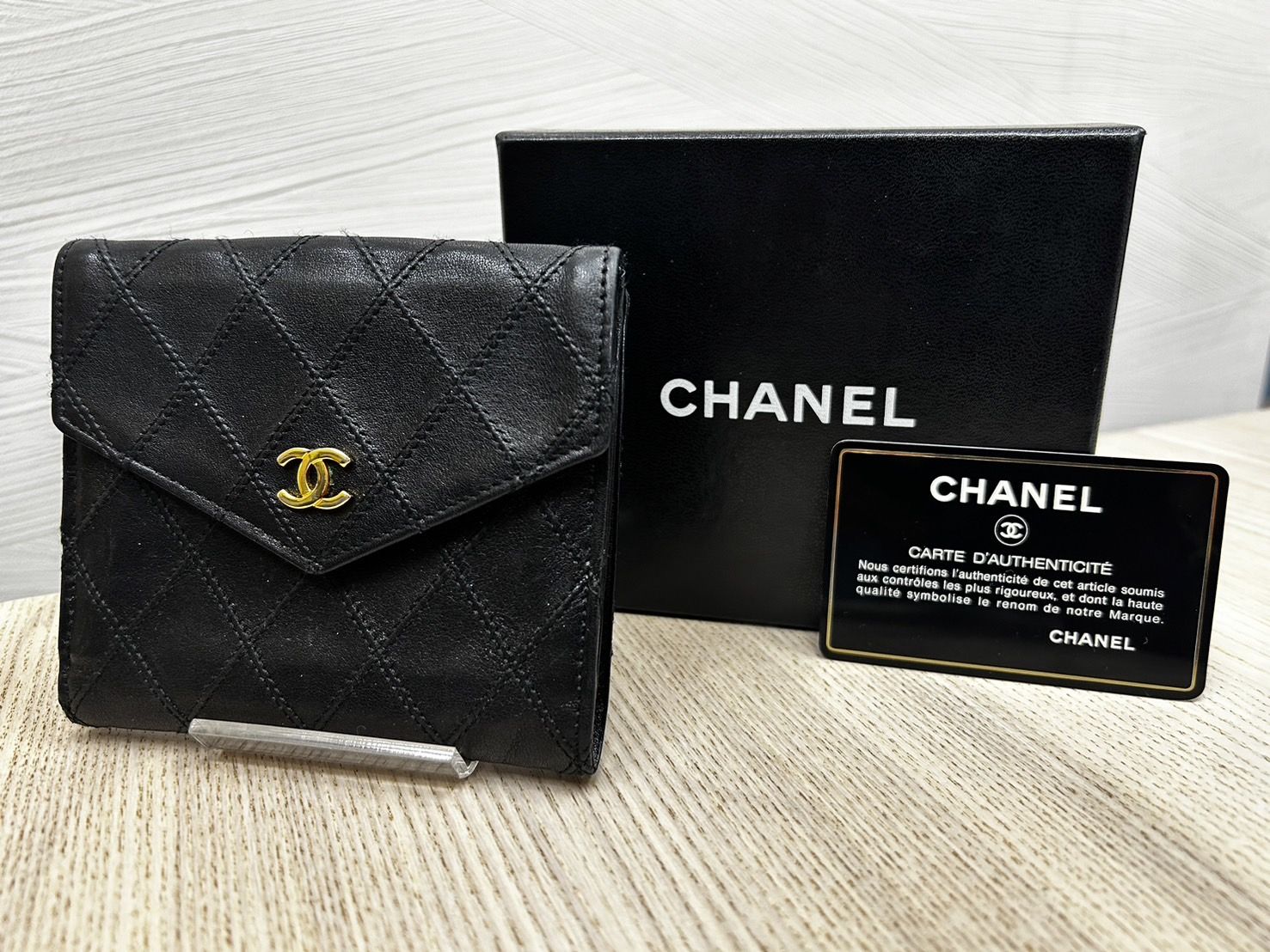 CHANEL（シャネル）ビコローレ 二つ折り レディース財布をお買取り