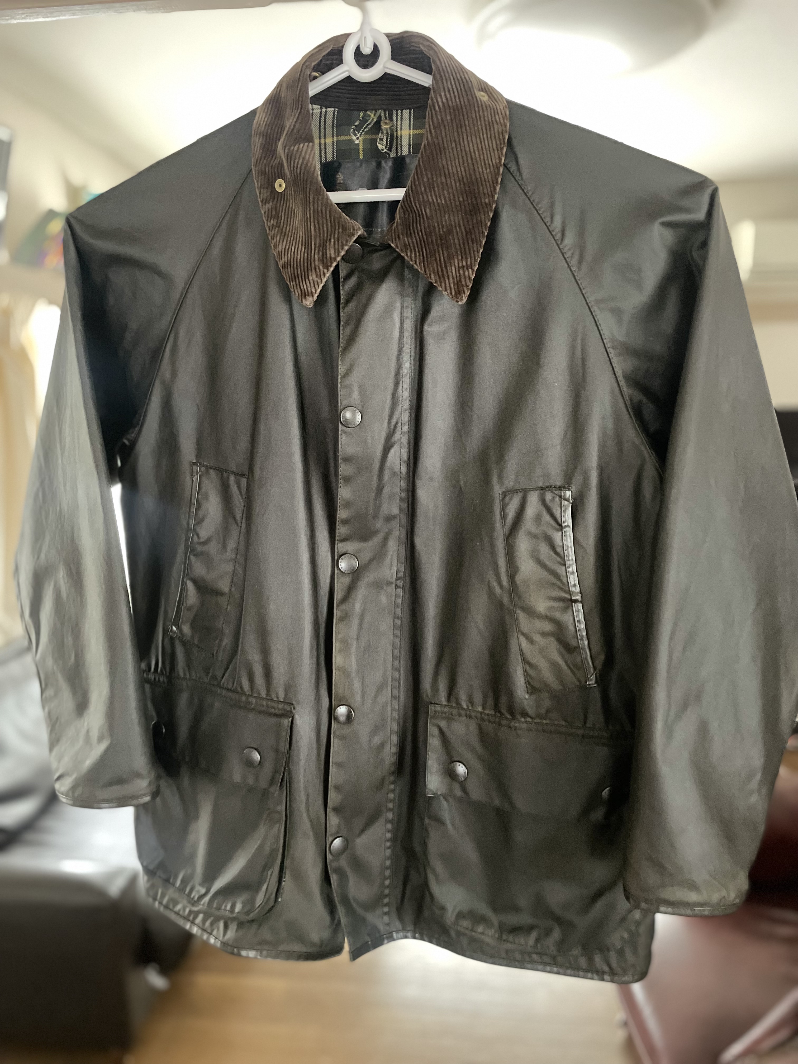 Barbourのオイルドジャケットのリプルーフとクリーニング