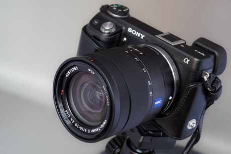 SONY SEL1670Z（Vario-Tessar T*E16-70mm F4 ZA OSS） ◇レビュー