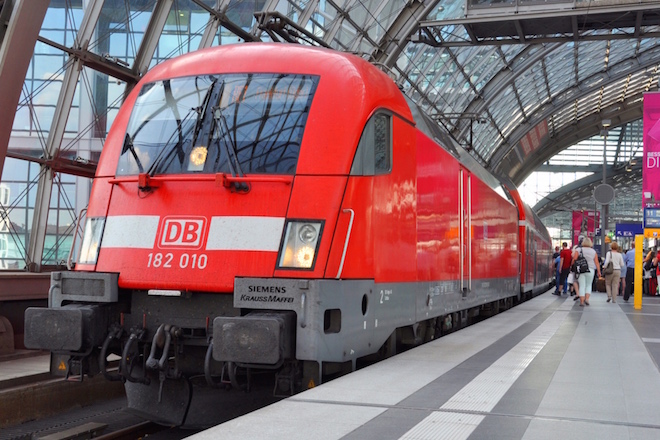 182型機関車 (DB塗装) : ドイツ国鉄の快速列車 (Regional Express