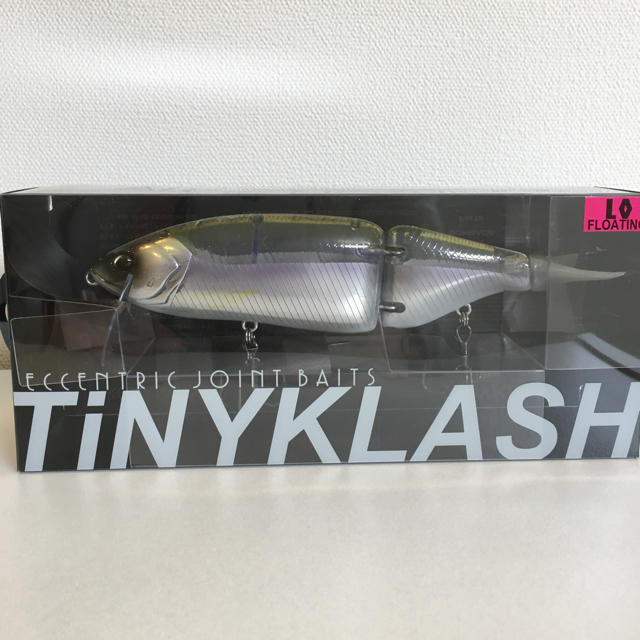 2021年8月 タイニークラッシュの新色『ブルーマンデー』『クイーン