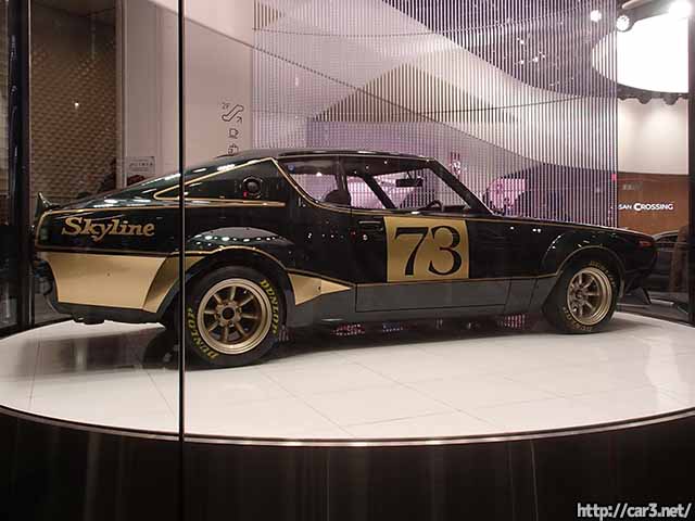 NISSAN SKYLINE 2000GT-R RACING CONCEPTのリアには懐かしのケンメリ