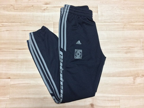 購入者レビュー】 YEEZY イージー カラバサス トラック パンツ を買っ