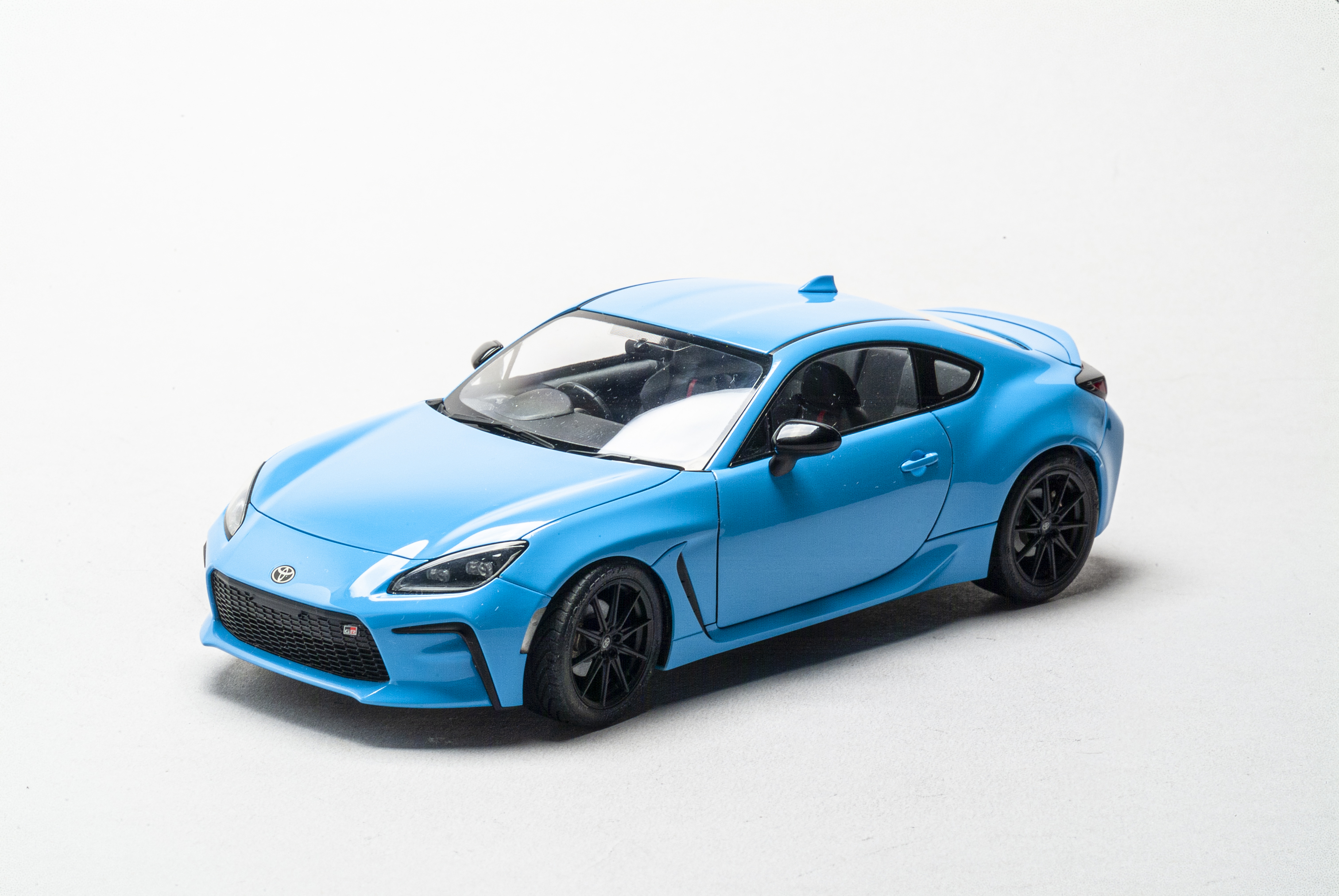Tamiya 1 24 scale Toyota GR 86 plastic model kit review