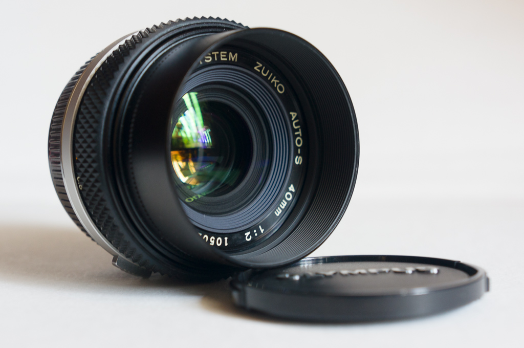 Olympus Zuiko AUTO-S 40mm F2 with hood