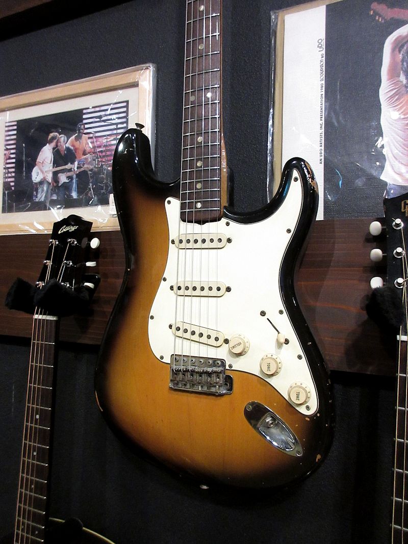 1969 Fender Stratocaster Sunburst/Rose - ヴィンテージギター買取り