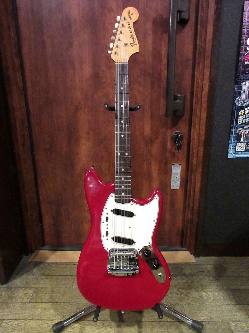 1965 Fender Mustang Red - ヴィンテージギター買取り・販売のGuitarLicks