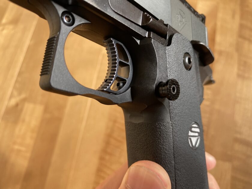 肉抜きされたスライドがカッコイイ！ウエスタンアームズ SV