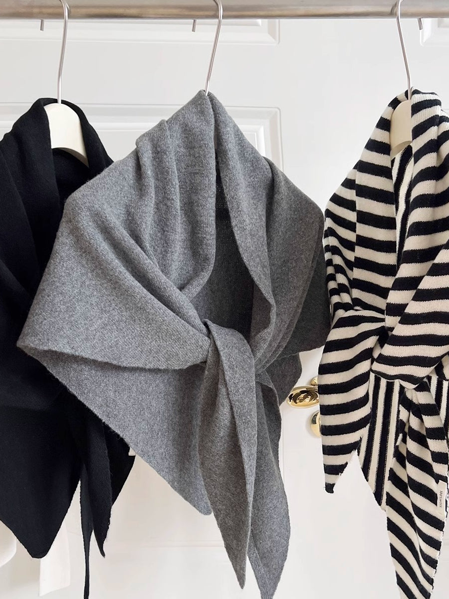 トライアングルニットスカーフ 1837 – gypsophila