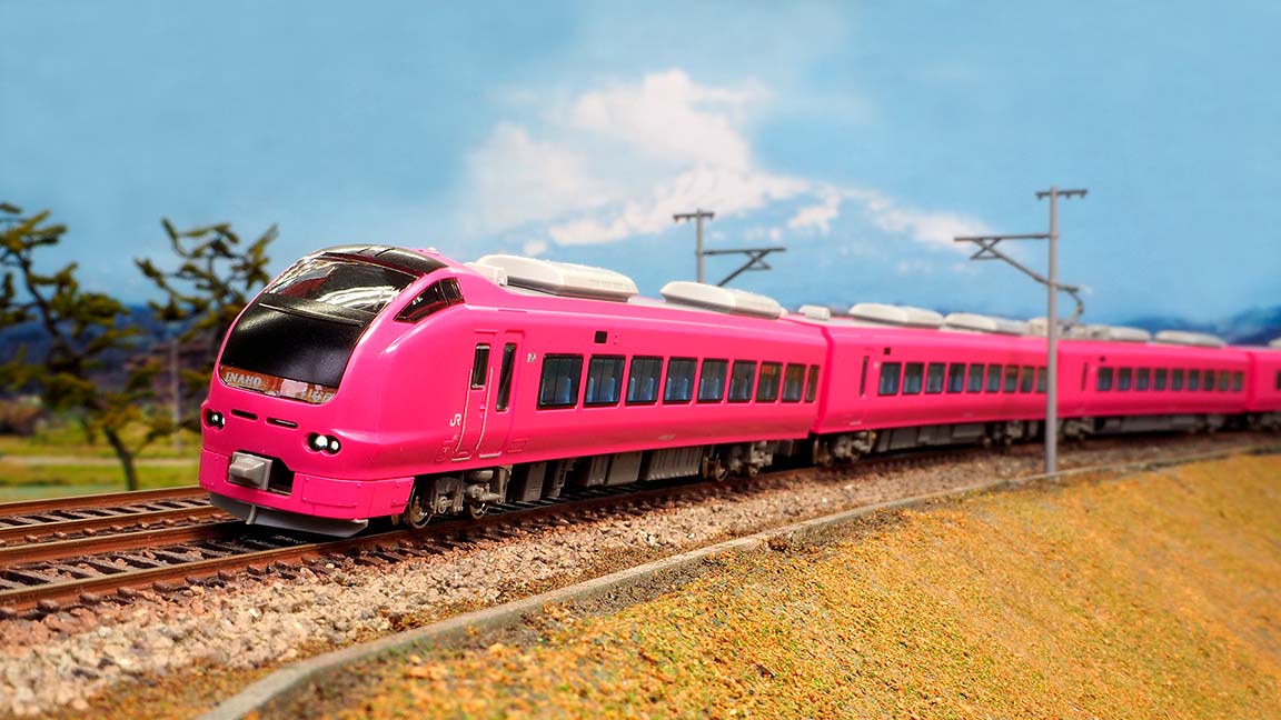 新製品紹介】E653系1000番代（いなほ・ハマナス色・1+2列グリーン車