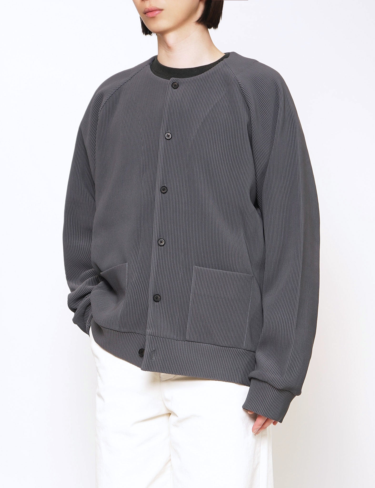 stein N. GREY GRADATION PLEATS CARDIGAN