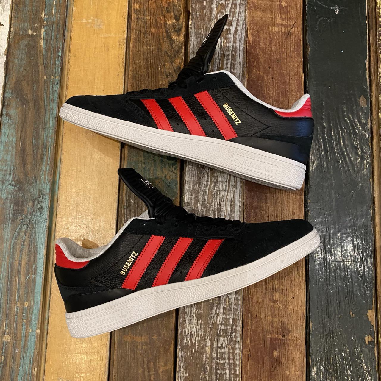 Adidas Busenitz (Core Black/Zero Metallic/Better Scarlet) – humidity