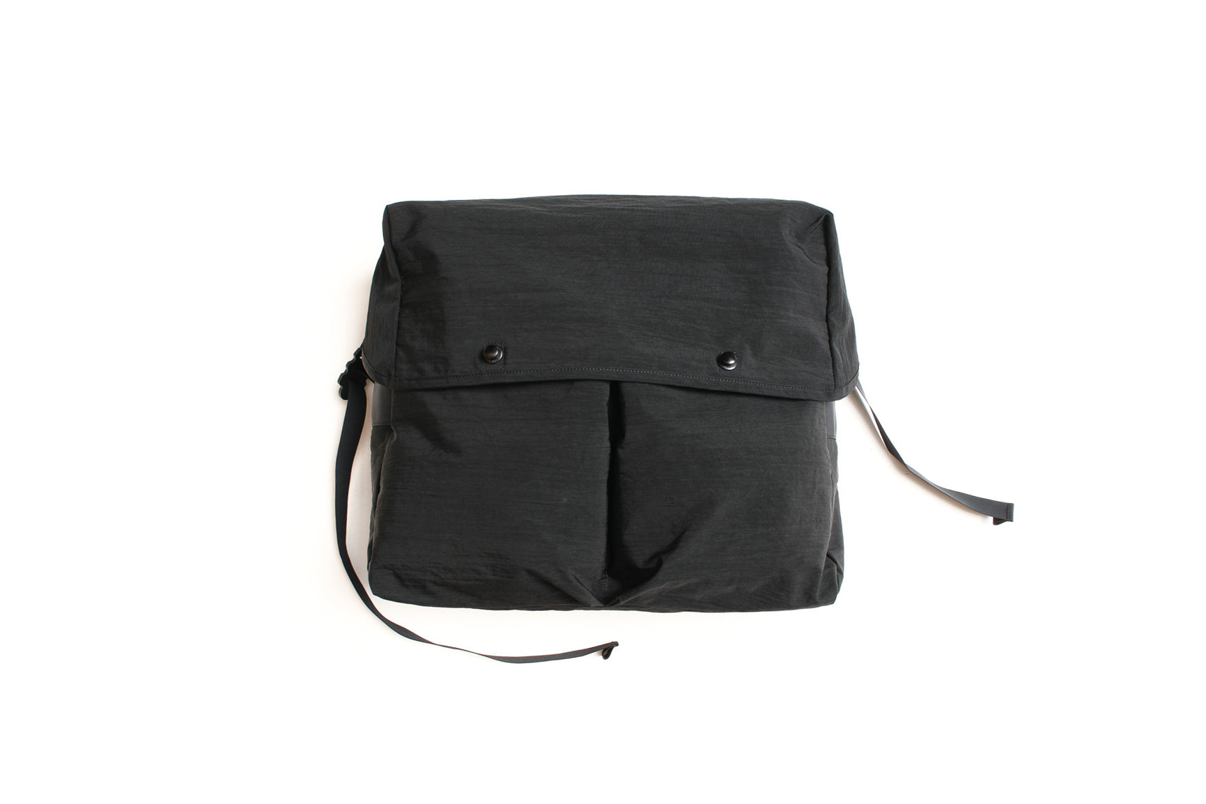 MAN-TLE GEAR R0G2 Black Nylon Messenger – 履物関づか 岩倉AA Online