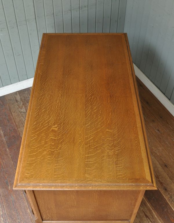 フランスのアンティーク家具、たっぷり収納できるデスク（机）(j-1245