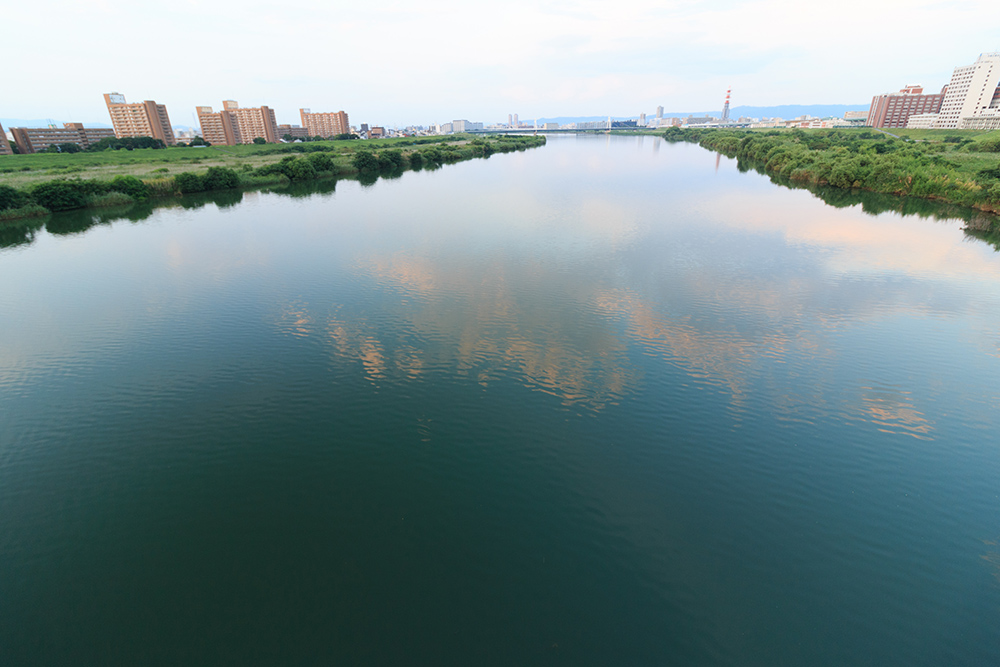 淀川の水があっという間に美味しい珈琲に！？煎りたて挽きたて豆と