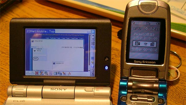 Mobile：名機か迷機か？ 新スタイルCLIE「PEG-UX50」を試す